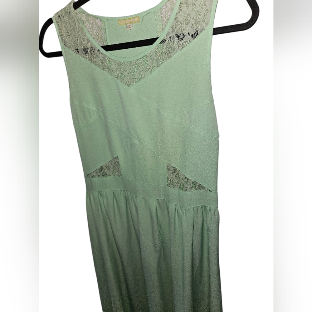 Elegant Green Lace Nightgown
